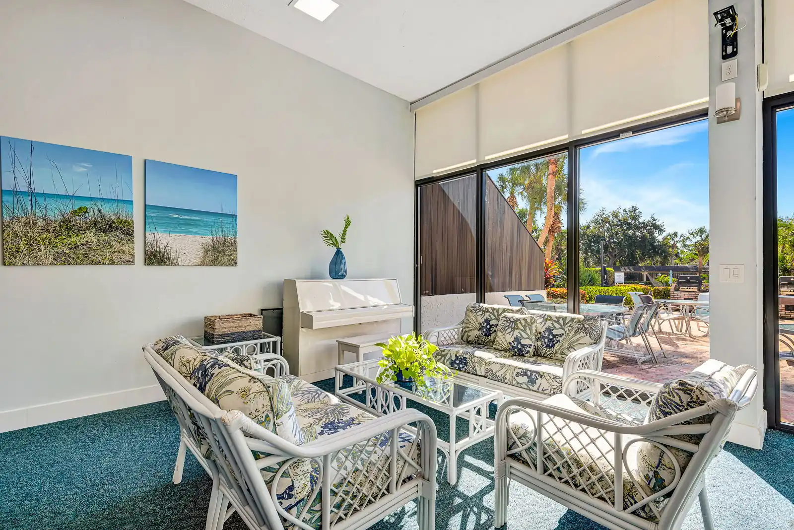 1BR Harbor Towers Condo – Pool, Marina, Gym
