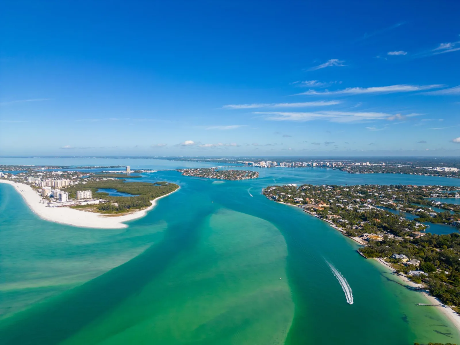 1BR Harbor Towers Condo – Pool, Marina, Gym