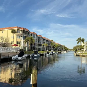 Siesta Harbor 2BR – 55+ Pool, Hot Tub & Beach