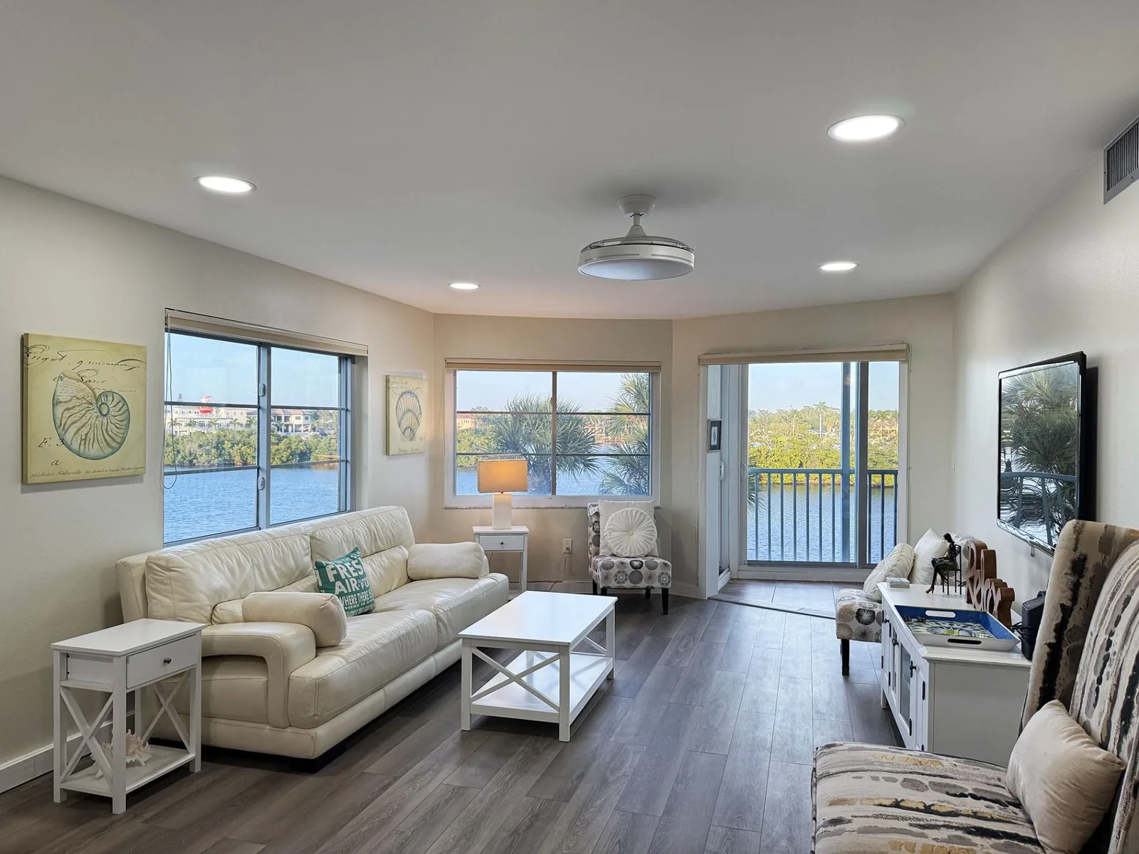Siesta Harbor 2BR – 55+ Pool, Hot Tub & Beach