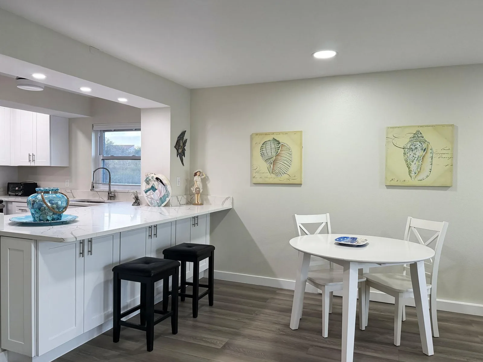 Siesta Harbor 2BR – 55+ Pool, Hot Tub & Beach
