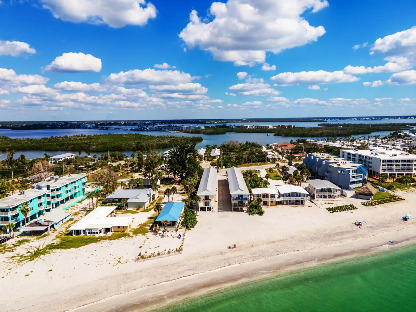 Sunburst Condo - Beach, Bay & Pool
