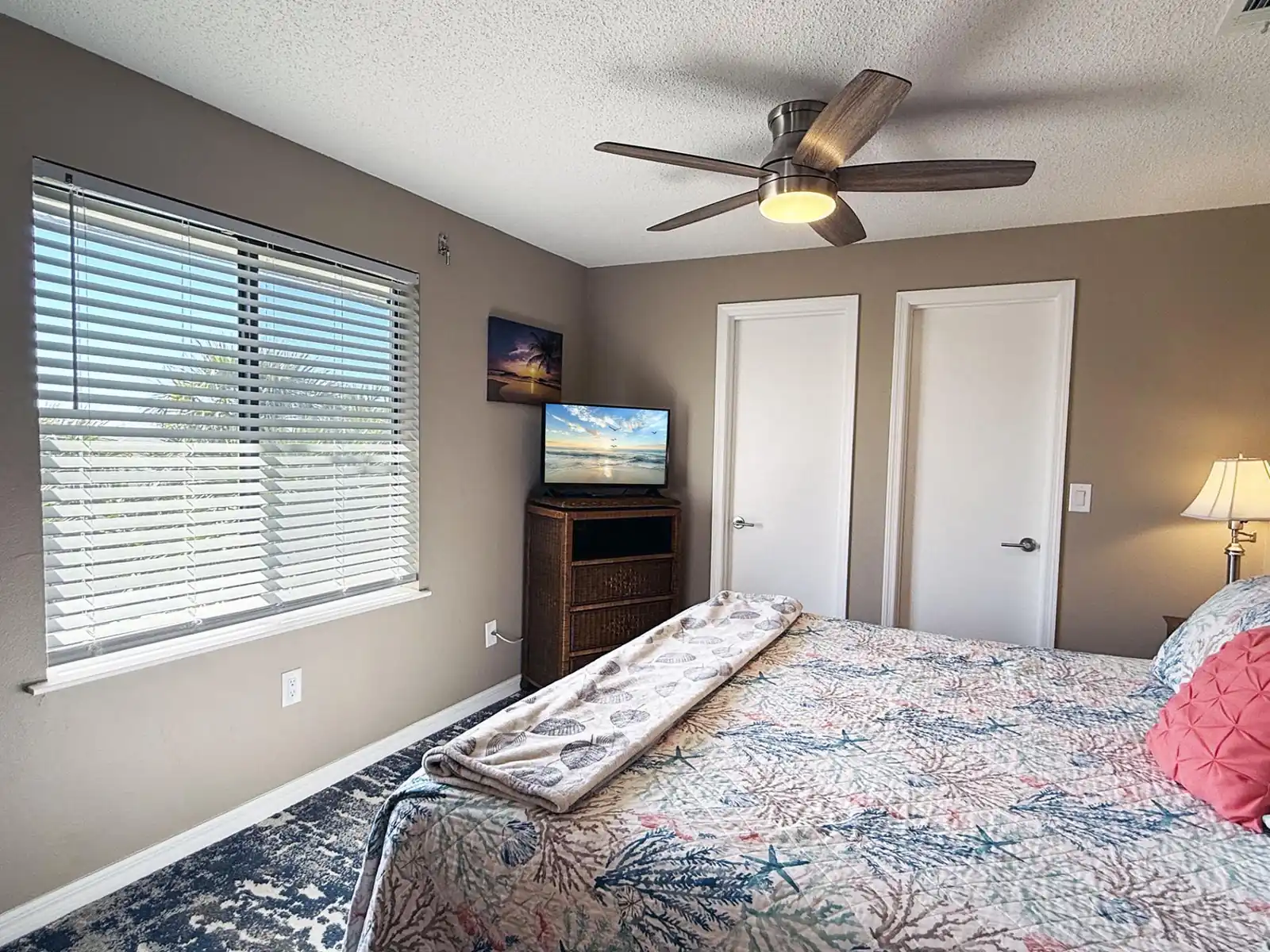 Sunburst Condo - Beach, Bay & Pool