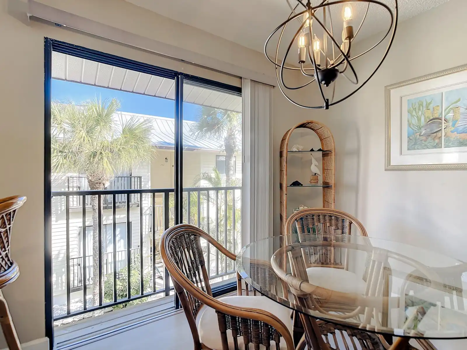 Chillax Island Condo – Beach, Bay & Pool