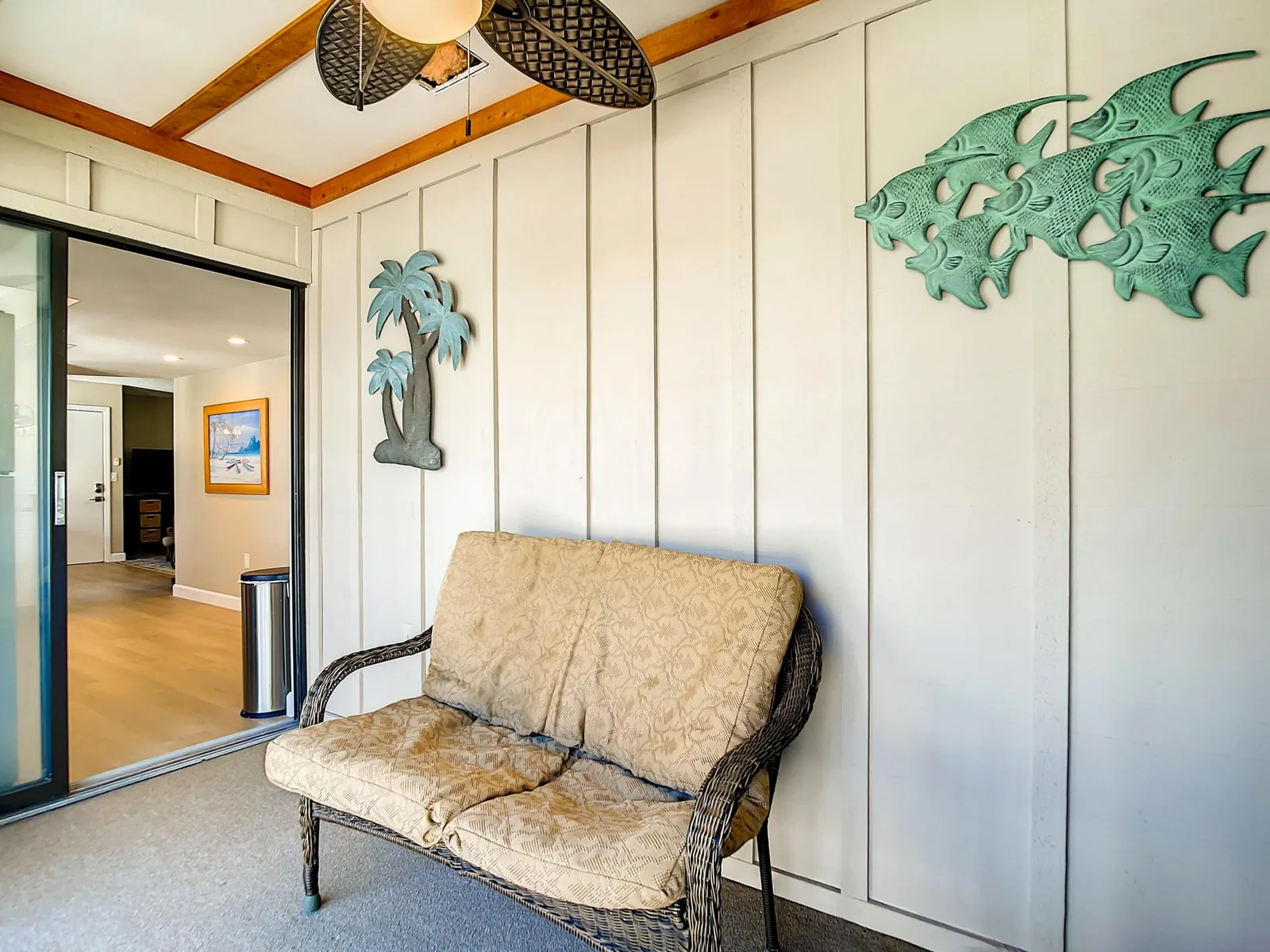 Chillax Island Condo – Beach, Bay & Pool