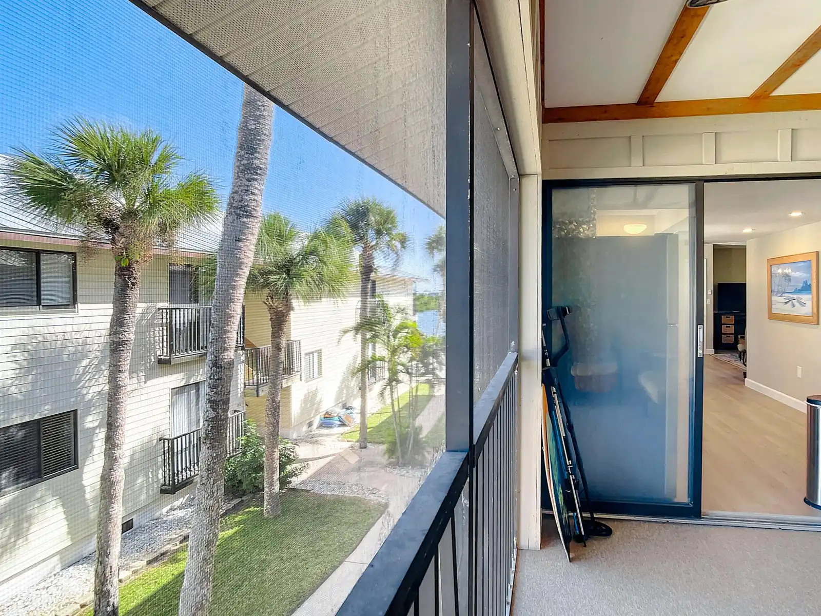 Chillax Island Condo – Beach, Bay & Pool