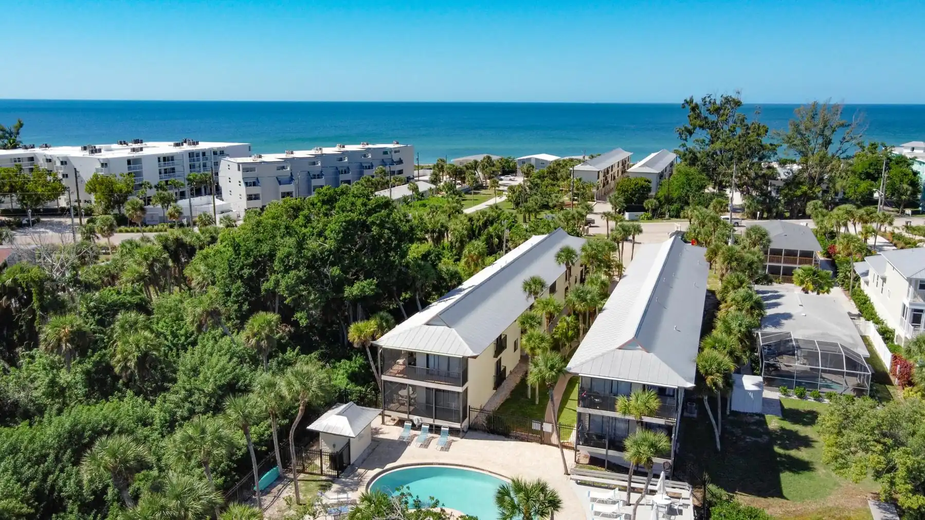 Chillax Island Condo – Beach, Bay & Pool