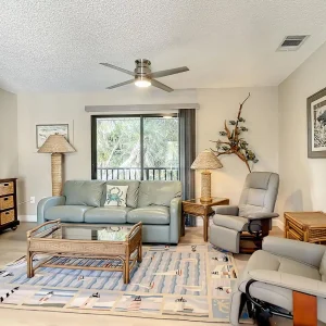 Chillax Island Condo – Beach, Bay & Pool