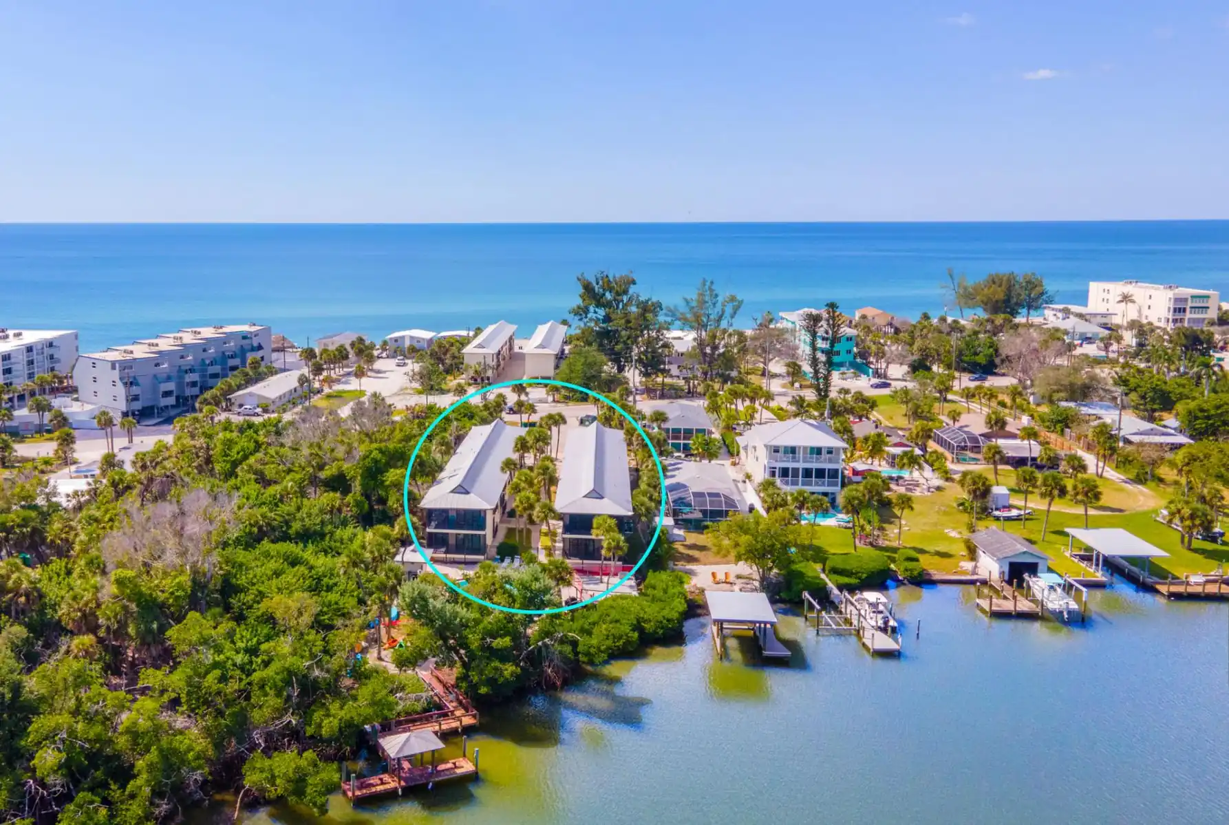 Chillax Island Condo – Beach, Bay & Pool