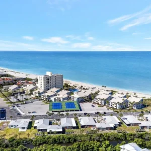 Venice Beach Studio – Pool & Private Shore