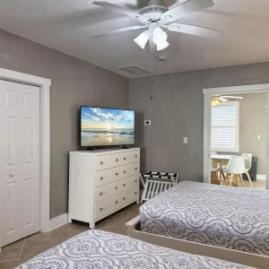 Venice Villas 1BR – Pool & Grill on Golden Beach