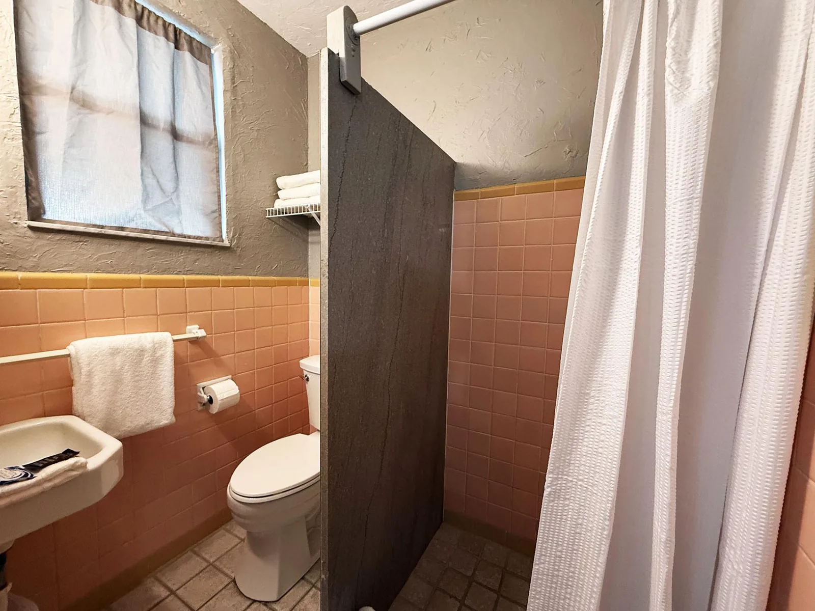 Venice Villas 1BR – Pool & Grill on Golden Beach