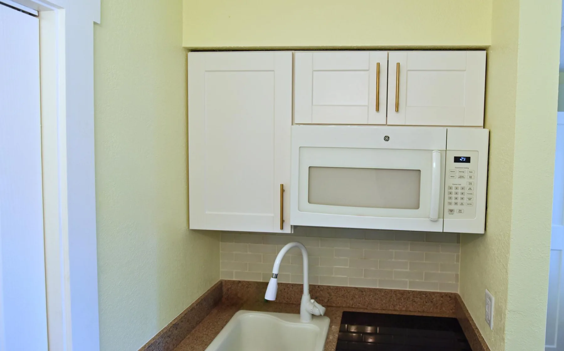 Lovely Venice Beach Studio (2 min. Walk to Beach)