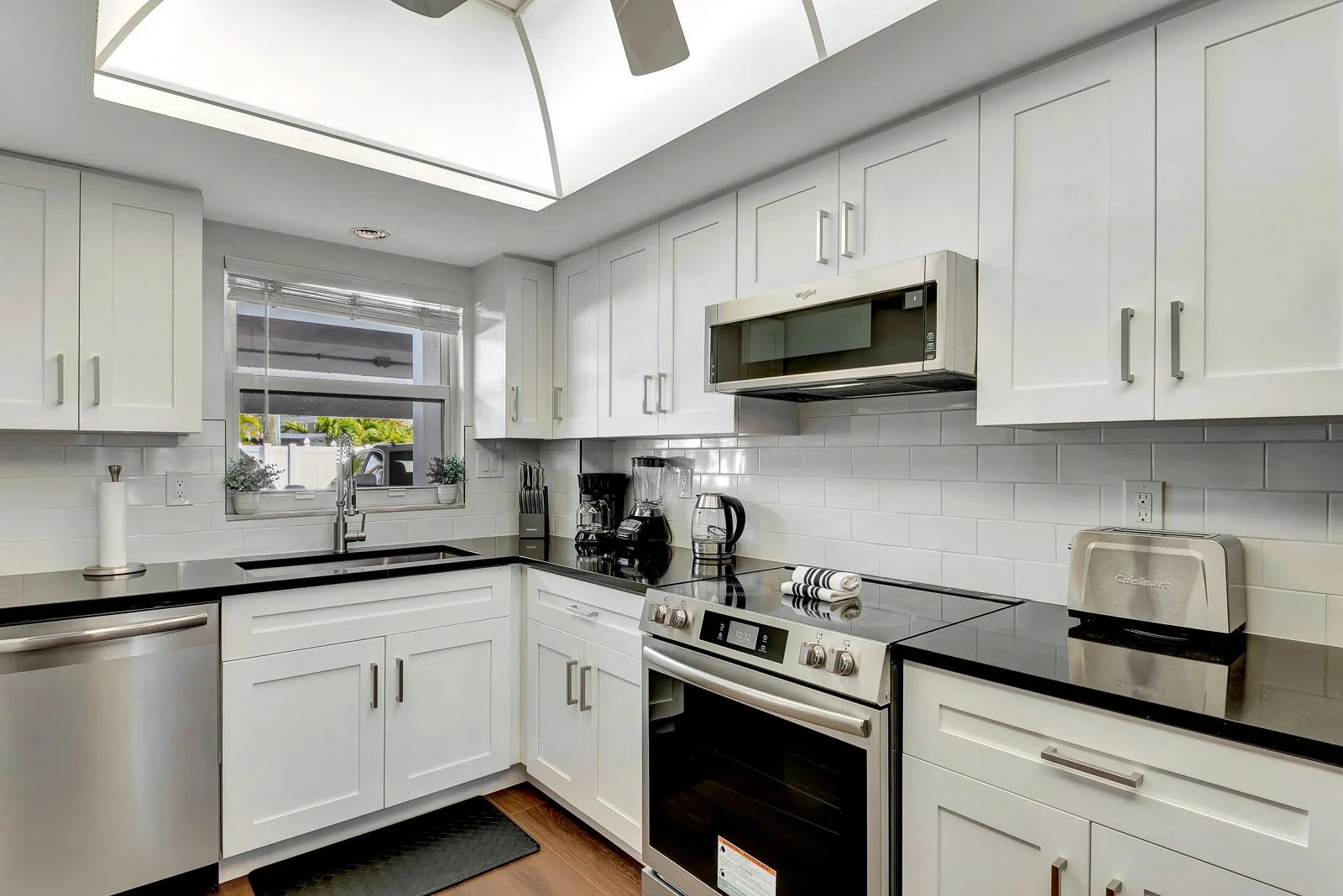 Steps to Siesta Beach – Poolside 2BR Condo