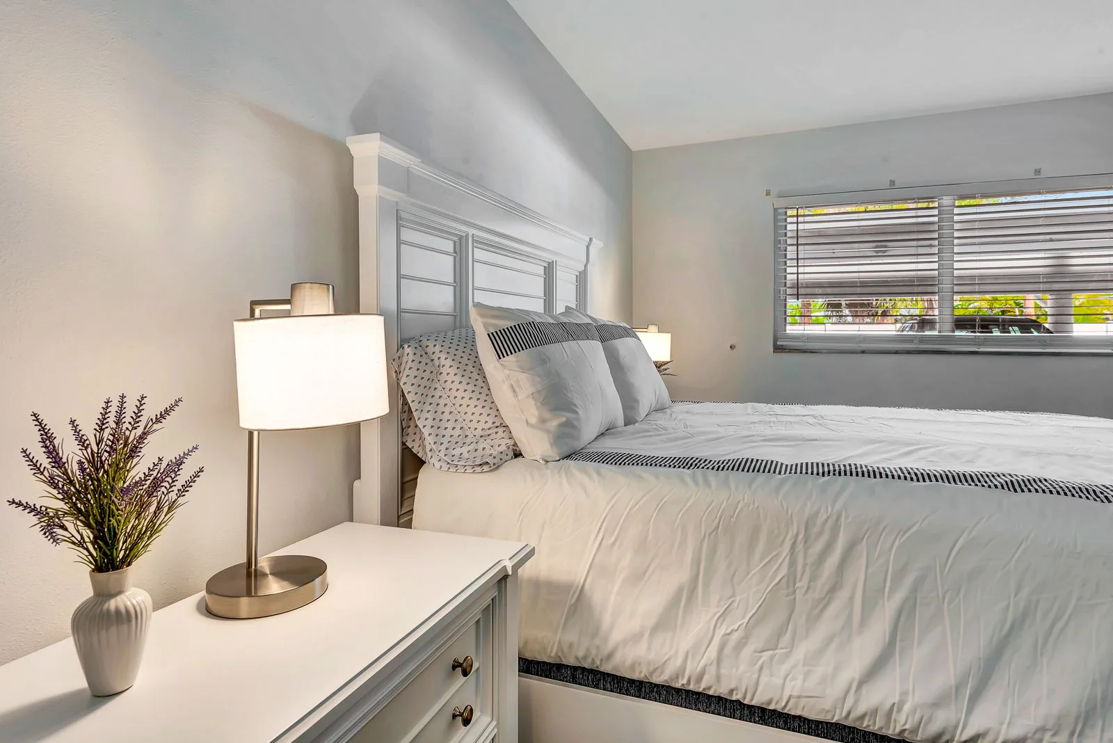 Steps to Siesta Beach – Poolside 2BR Condo