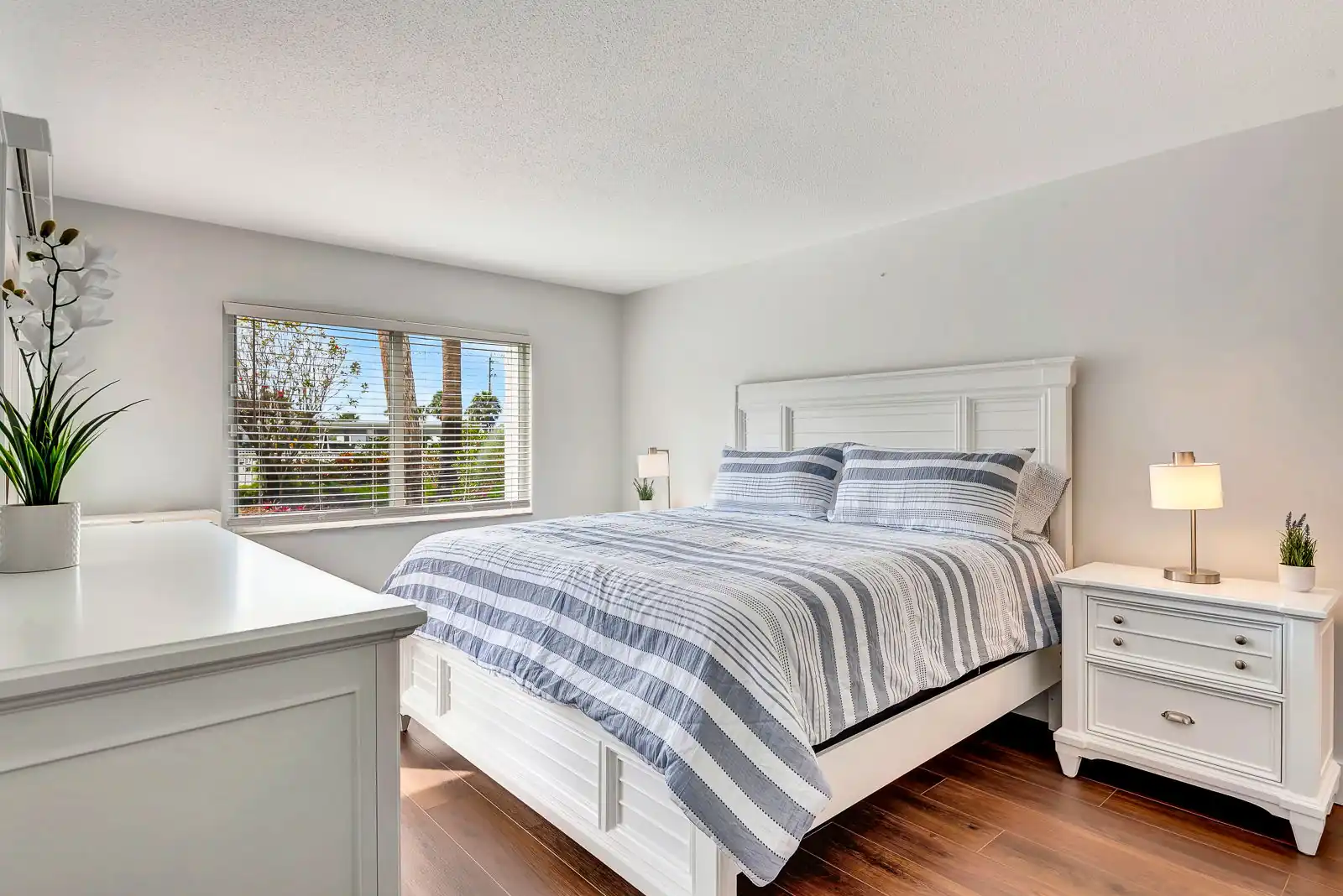 Steps to Siesta Beach – Poolside 2BR Condo