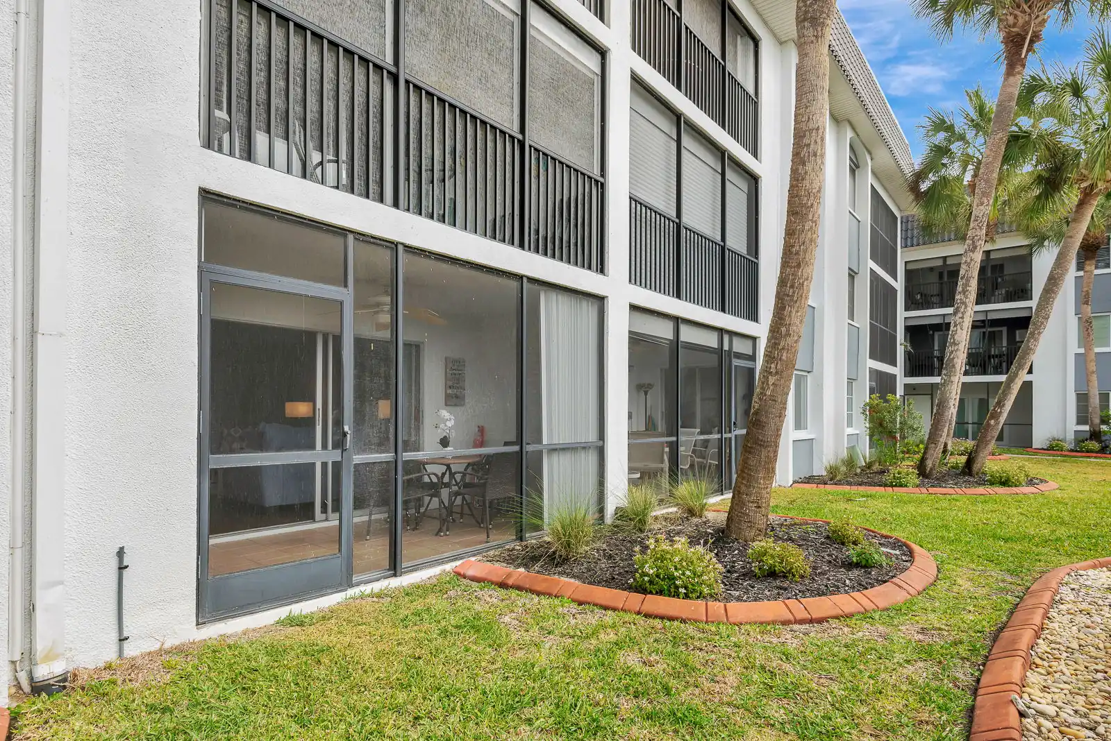 Steps to Siesta Beach – Poolside 2BR Condo