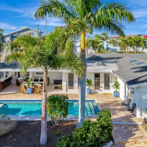 Canal-Front 3BR – Pool, Hot Tub & Boat Access