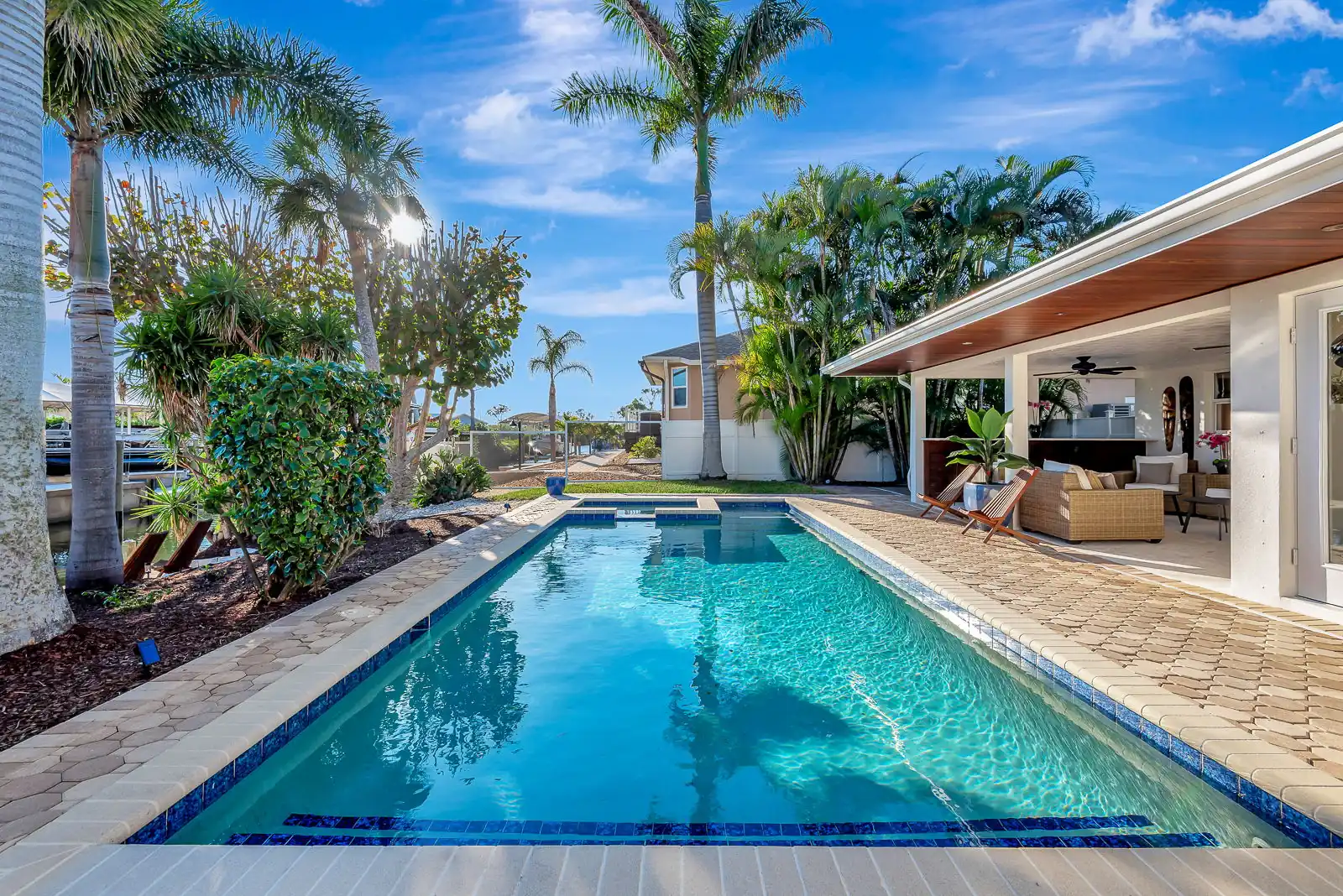 Canal-Front 3BR – Pool, Hot Tub & Boat Access