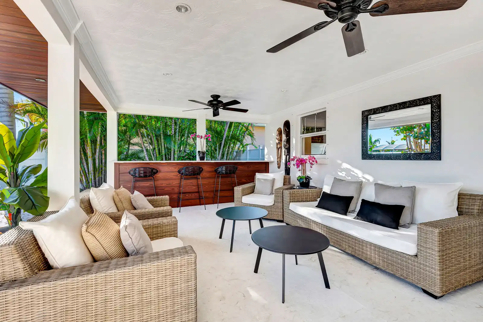 Canal-Front 3BR – Pool, Hot Tub & Boat Access