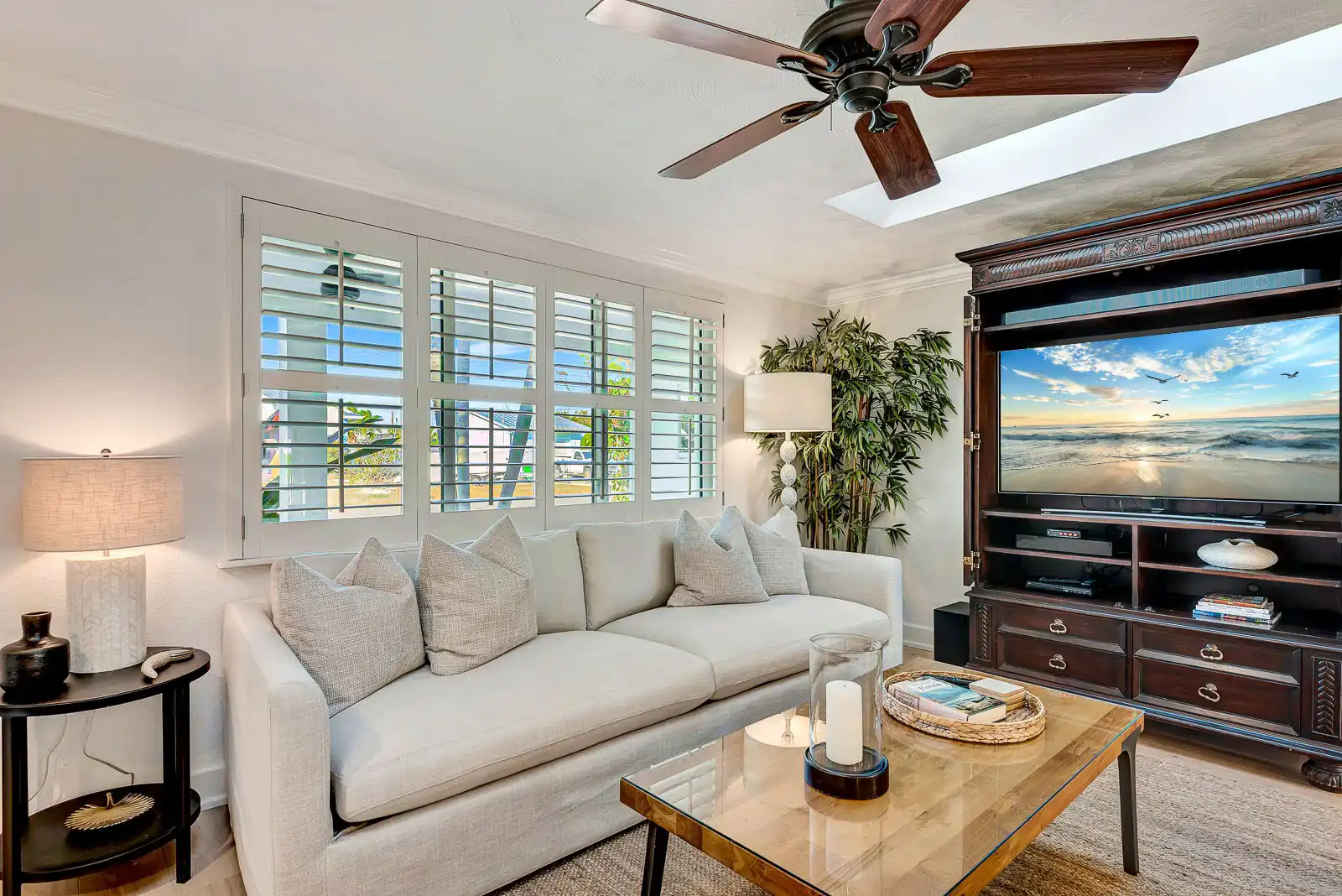 Canal-Front 3BR – Pool, Hot Tub & Boat Access