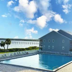 Waterfront 2BR – Pool, Dock & River Views