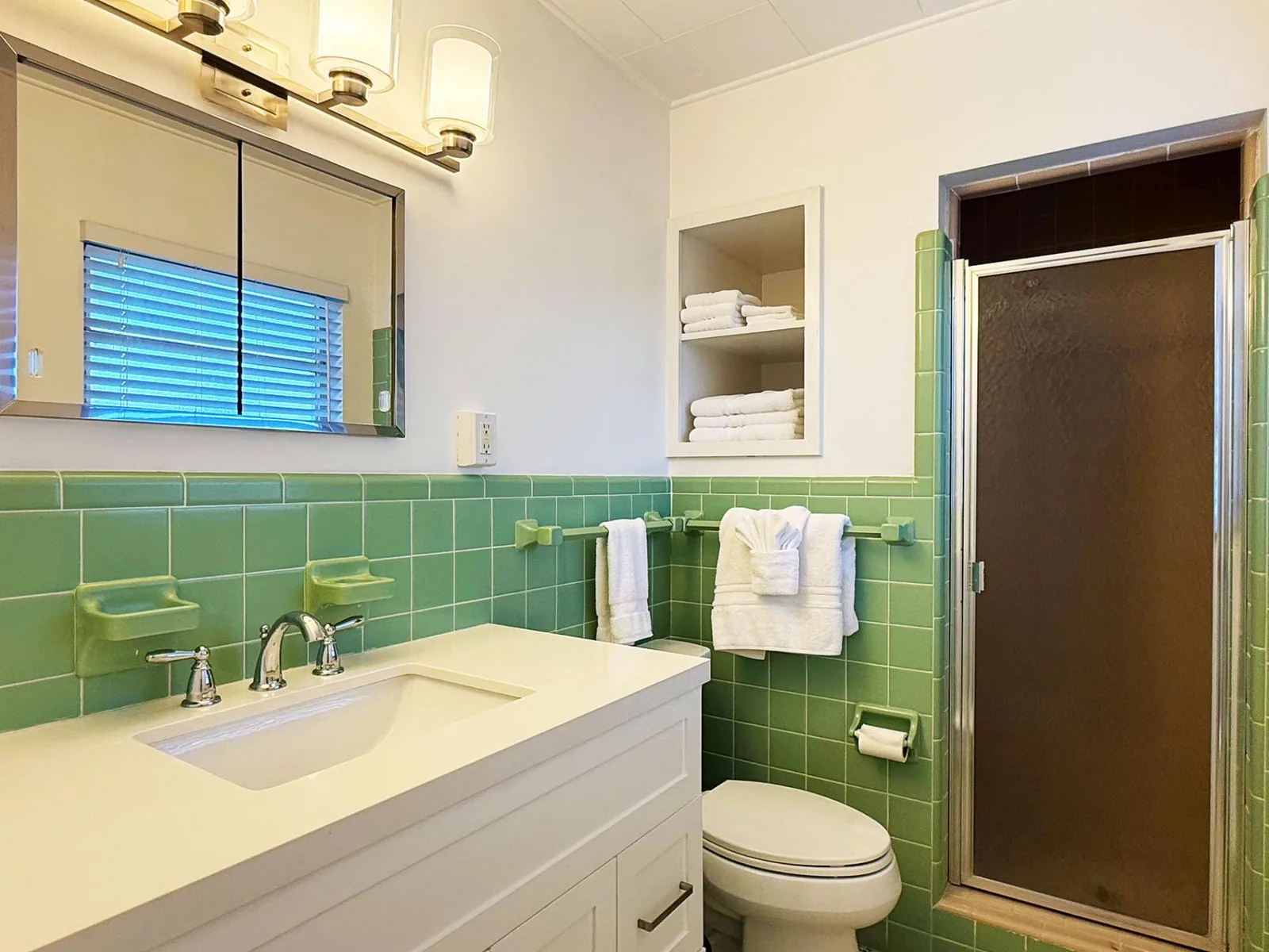 Siesta Key 2BR – Pet Friendly – Walk to Beach