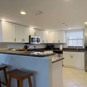 The Palms – 3BR Condo with Balcony & Pool