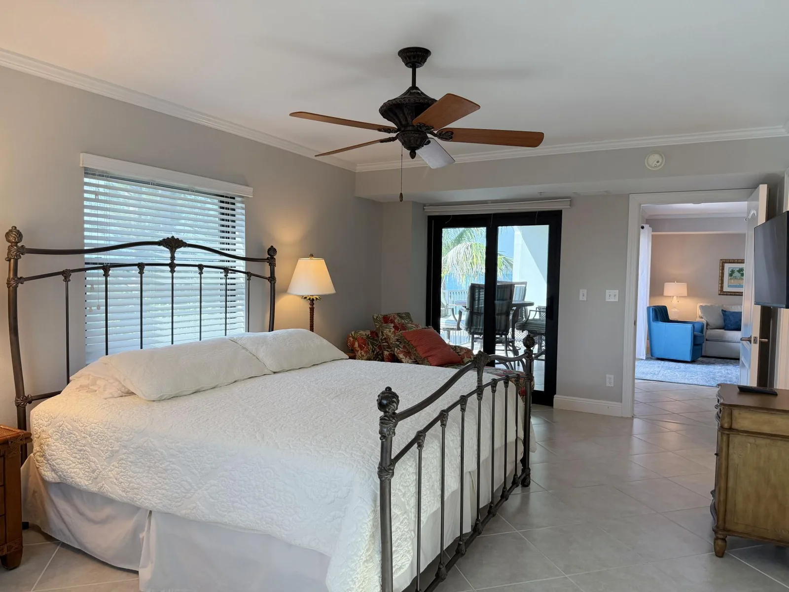 The Palms – 3BR Condo with Balcony & Pool