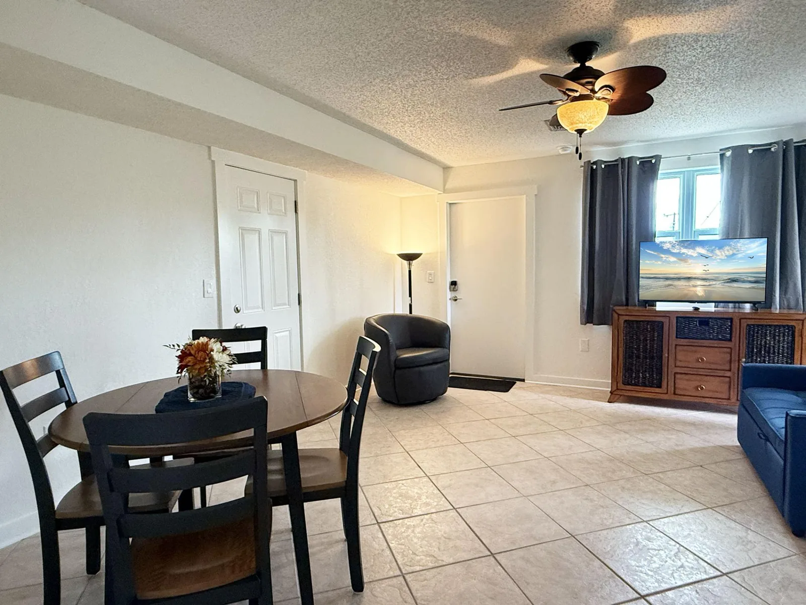 Venice Villas Combo – Sleeps 5 Poolside