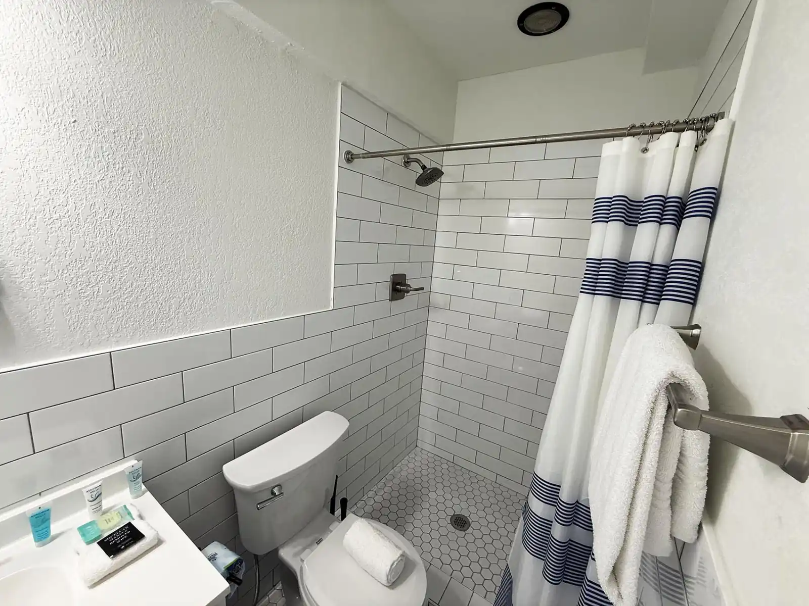 Venice Villas Combo – Sleeps 5 Poolside