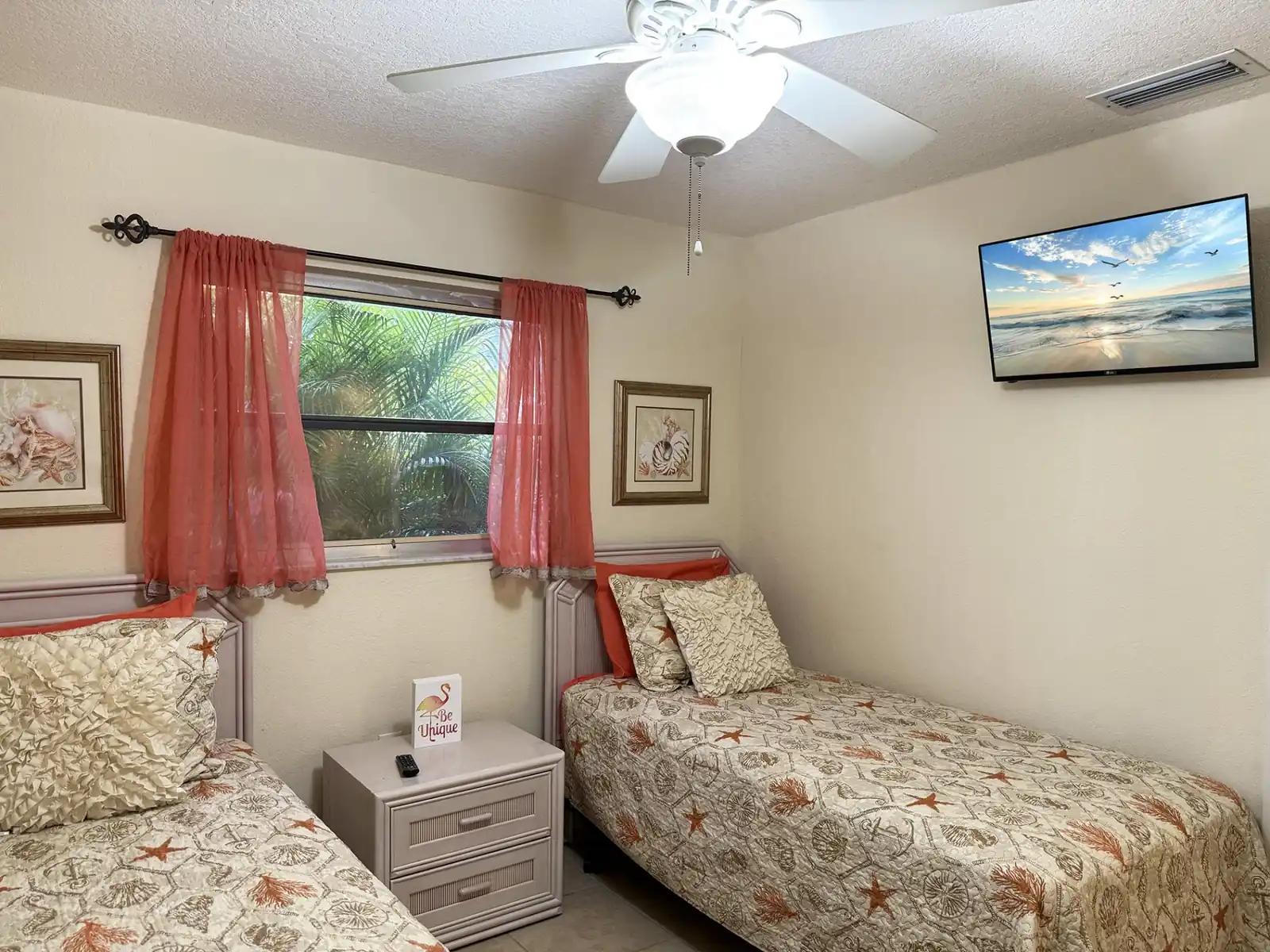 Sunny Pool Villa – Golf, Beach & Relaxation
