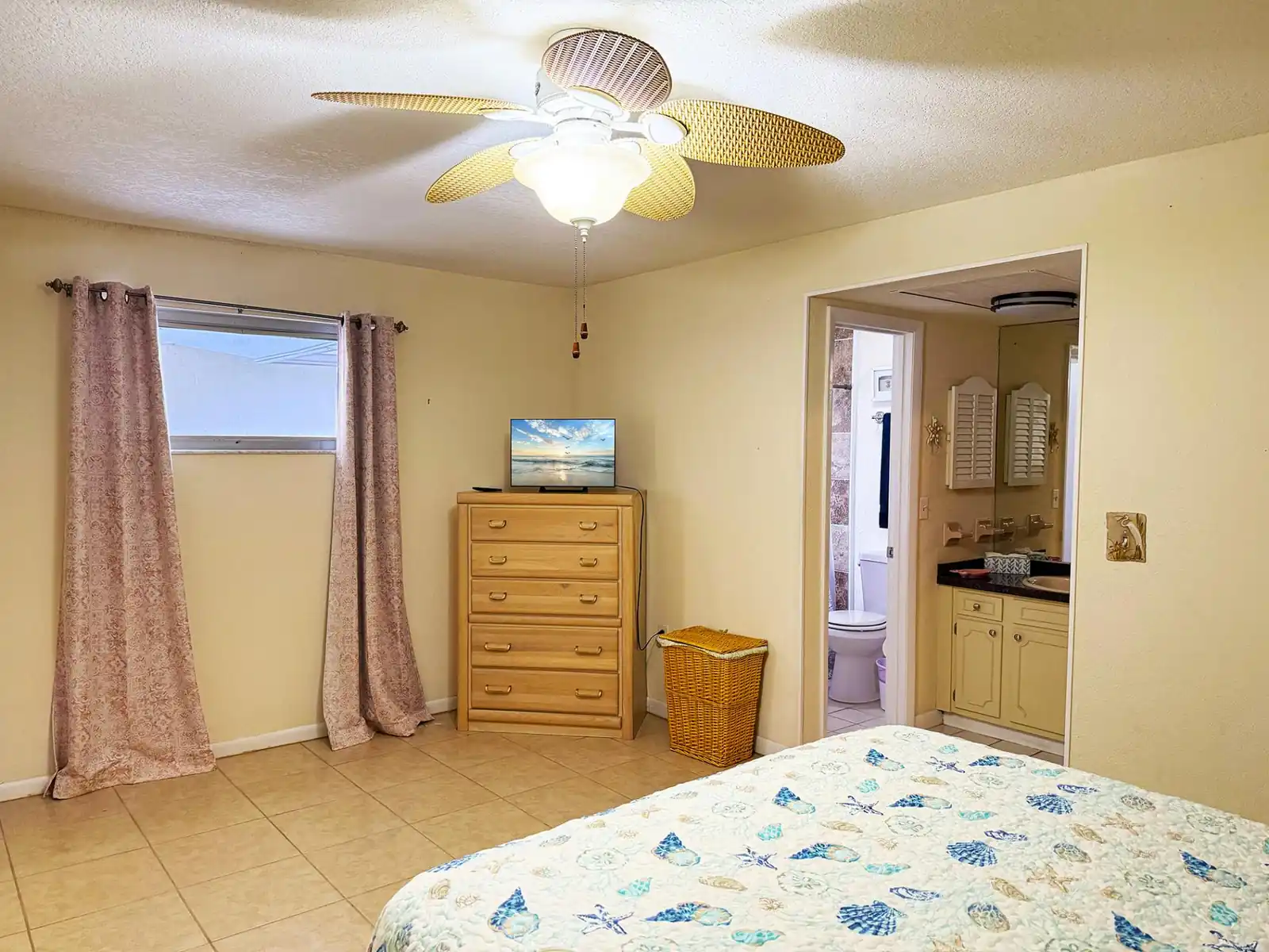 Sunny Pool Villa – Golf, Beach & Relaxation