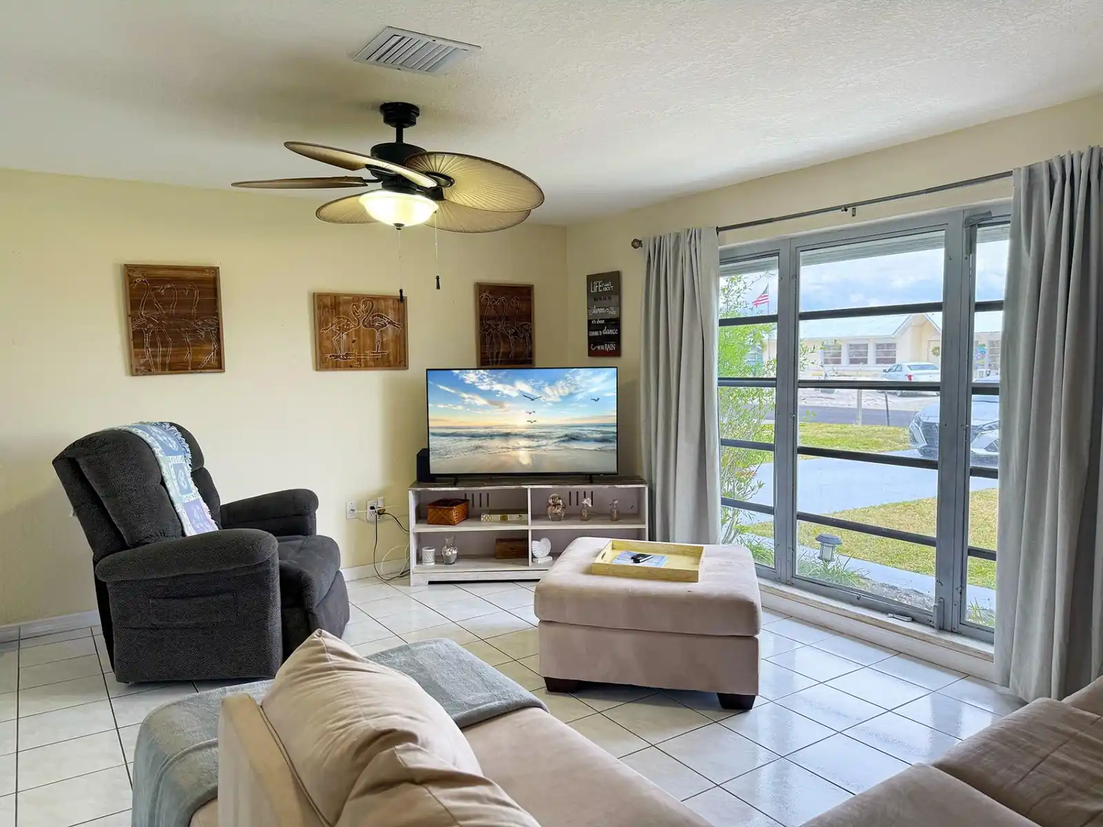 Sunny Pool Villa – Golf, Beach & Relaxation