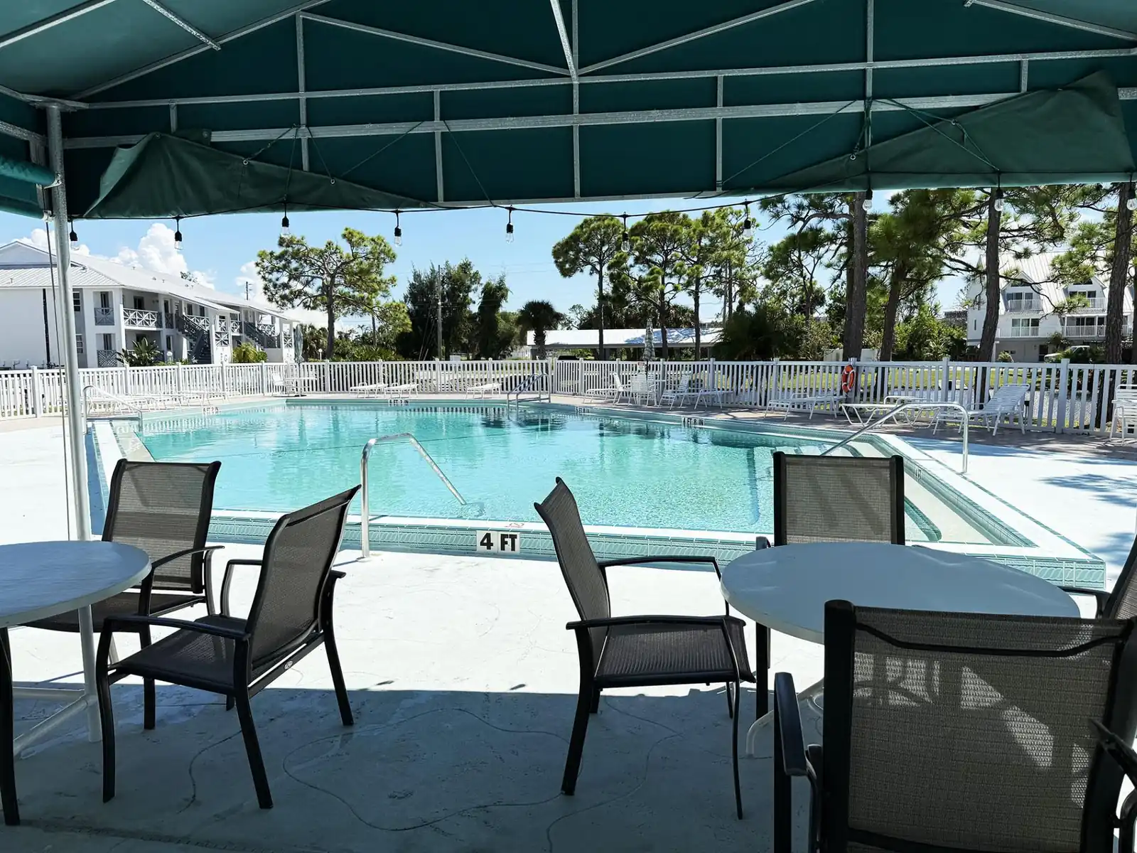 2BR Fiddler’s Green – Pool, Tennis & Shuffleboard