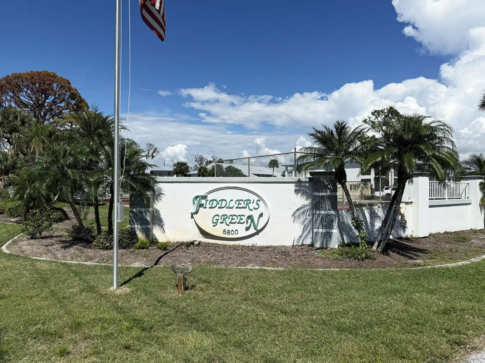 2BR Fiddler’s Green – Pool, Tennis & Shuffleboard
