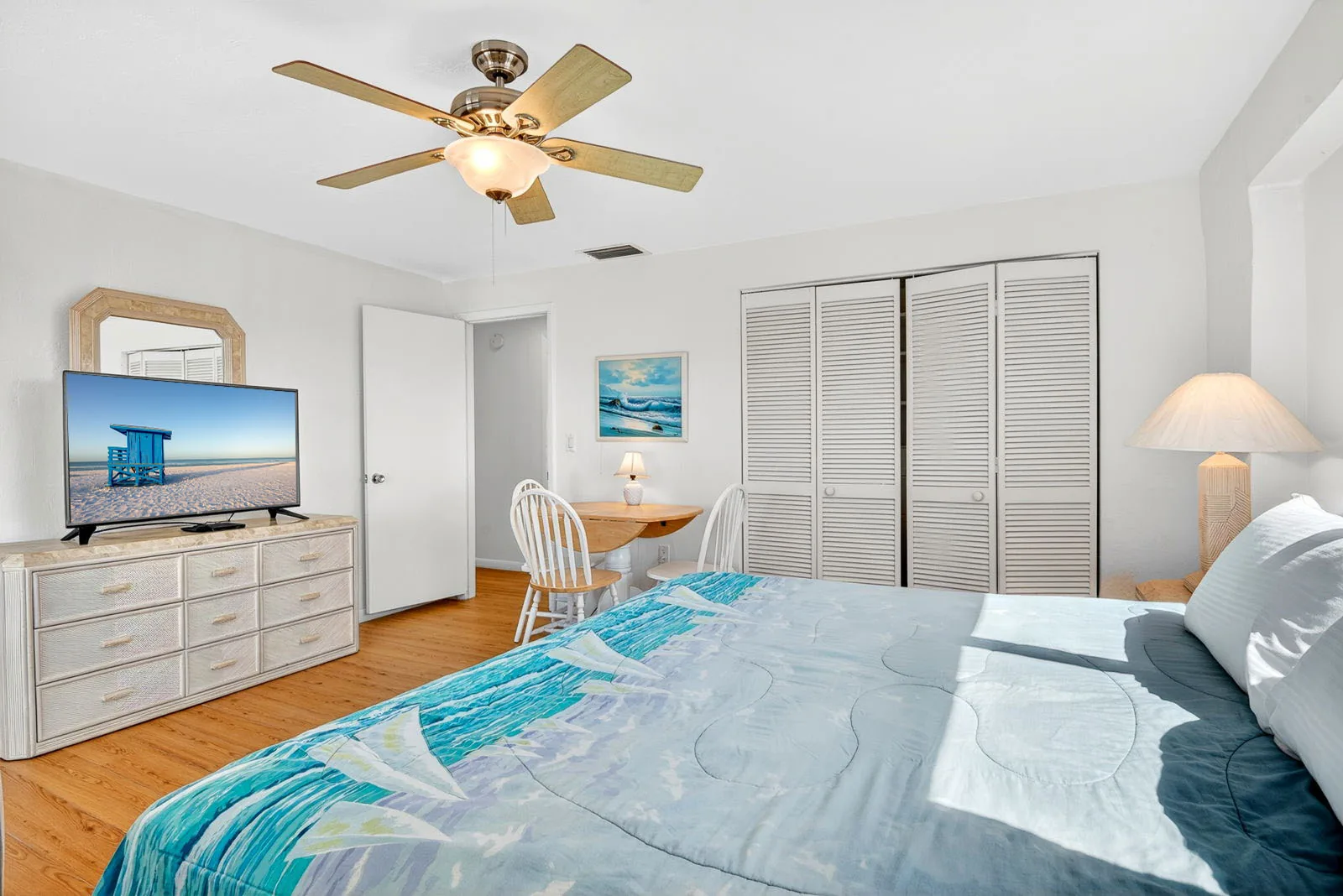 2BR Panoramic Views – Jamaica Royale Beachfront