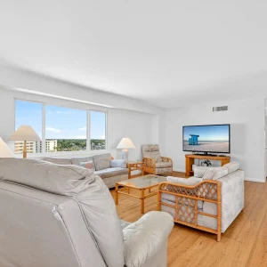 2BR Panoramic Views – Jamaica Royale Beachfront