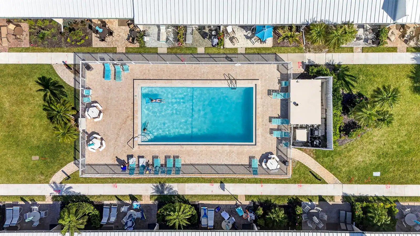 2BR Panoramic Views – Jamaica Royale Beachfront