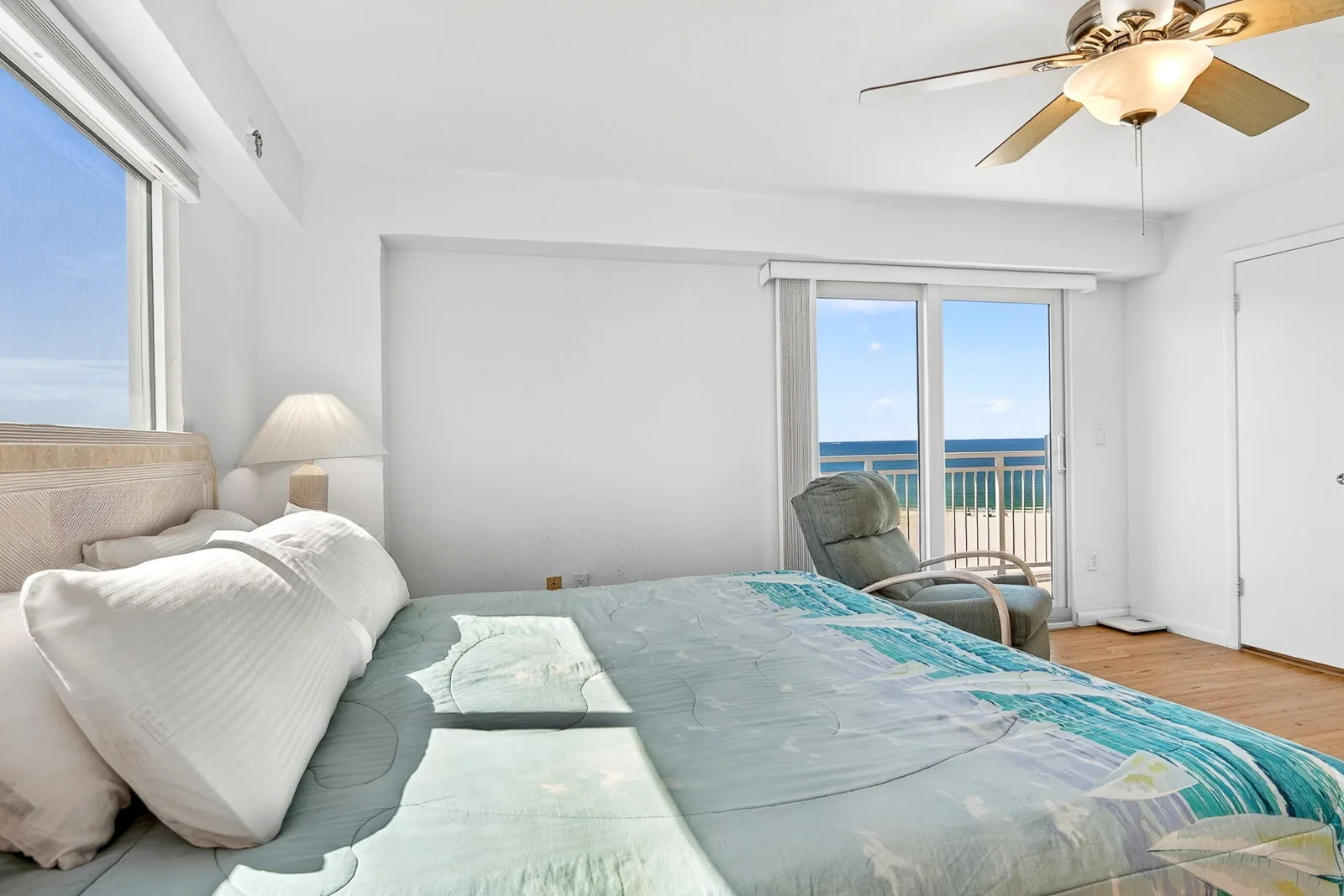 2BR Panoramic Views – Jamaica Royale Beachfront
