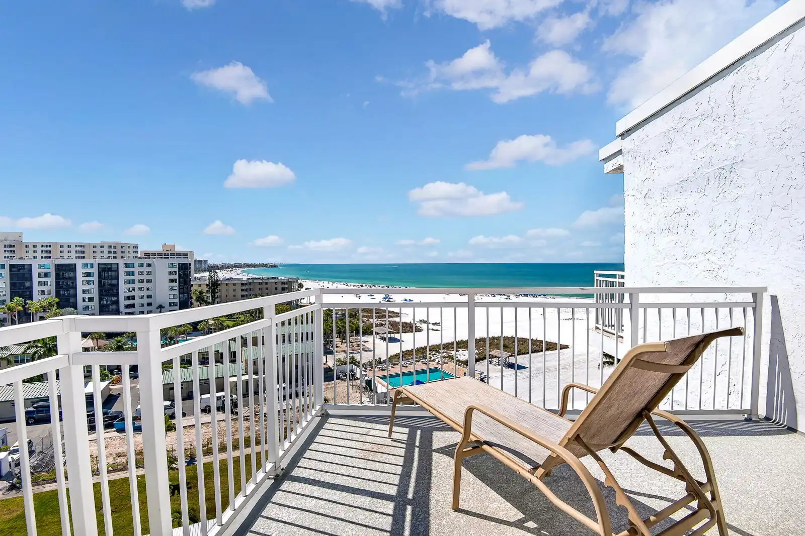 2BR Panoramic Views – Jamaica Royale Beachfront