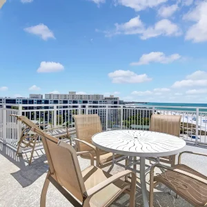 2BR Panoramic Views – Jamaica Royale Beachfront