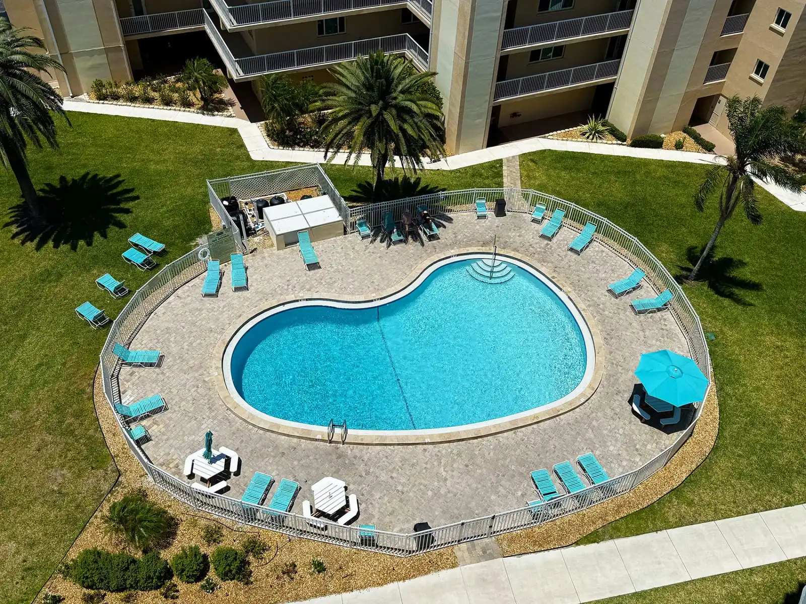 2BR Panoramic Views – Jamaica Royale Beachfront