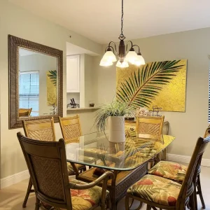 Stylish Gulf Condo - Walk to Beach, Pool & Dining
