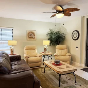 Stylish Gulf Condo - Walk to Beach, Pool & Dining