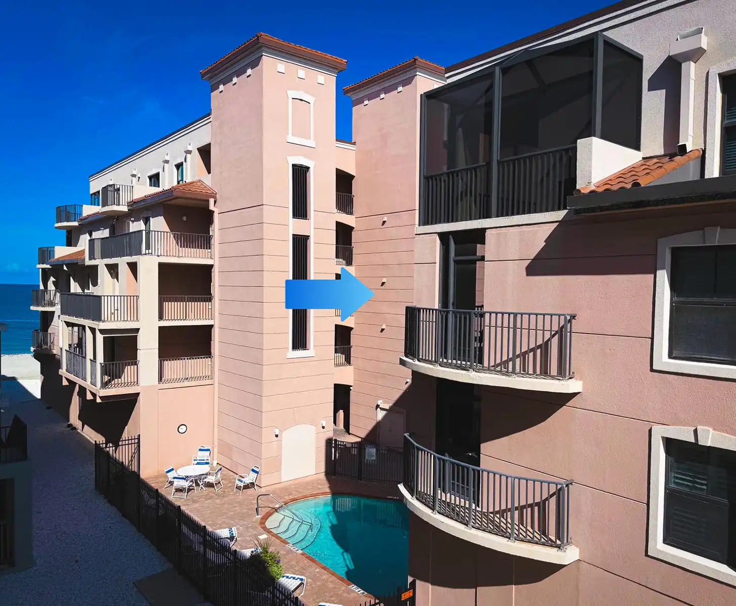 Stylish Gulf Condo - Walk to Beach, Pool & Dining