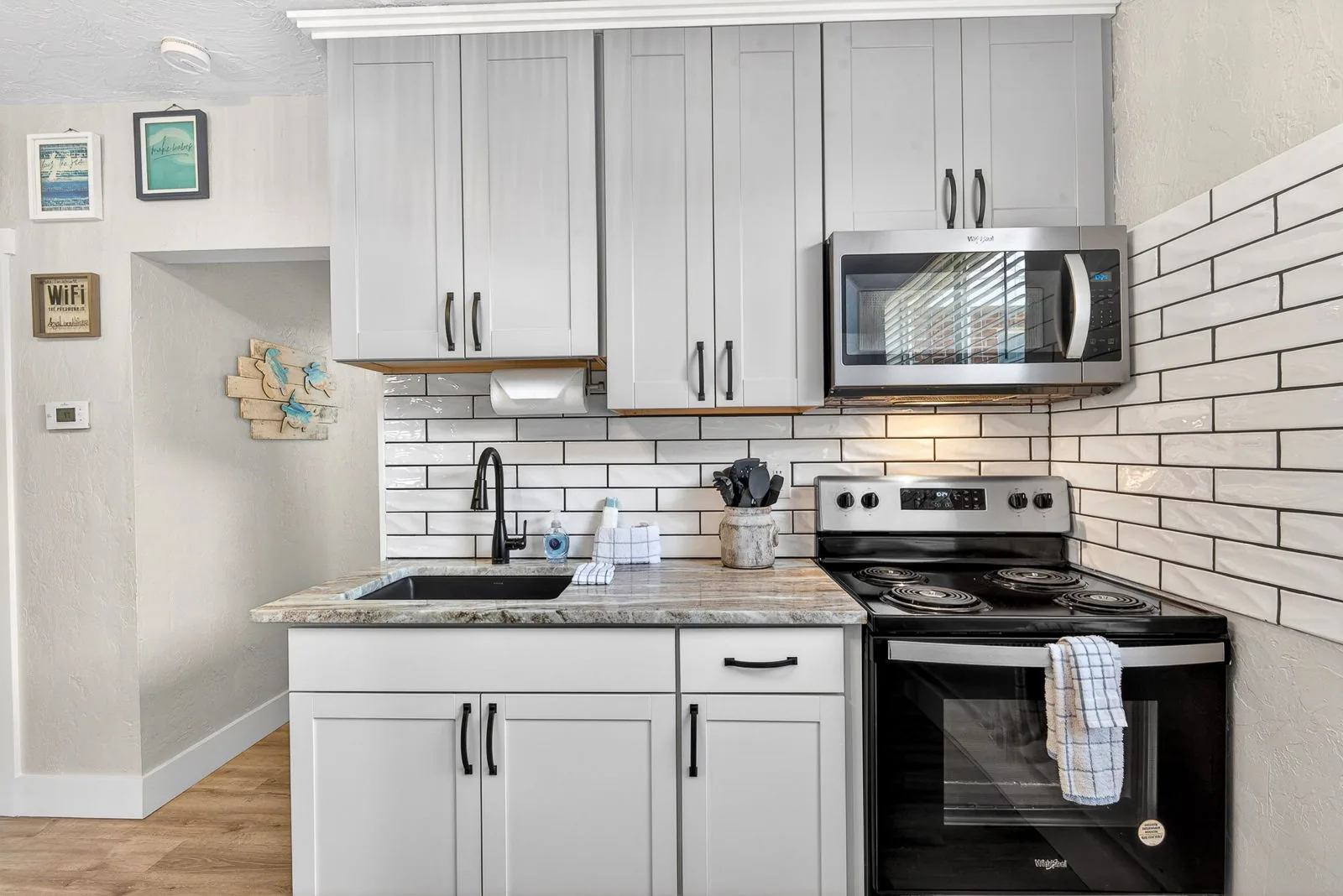 Direct Gulf Front – Venice Villas Coastal Chic