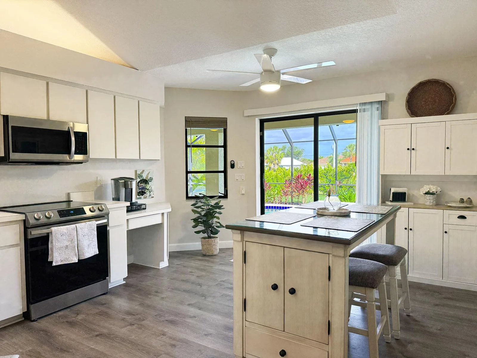 Golf Retreat - Pool, Spa & Fire Pit