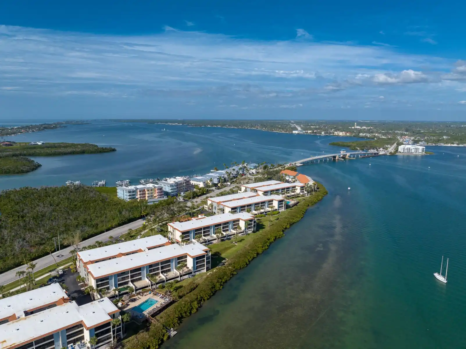 Sandpiper Key 2BR Bay Views & Heated Pools