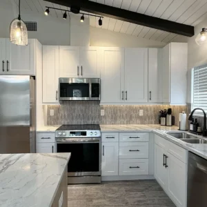 2BR Beach, Bay & Pool at Admiralty Villas
